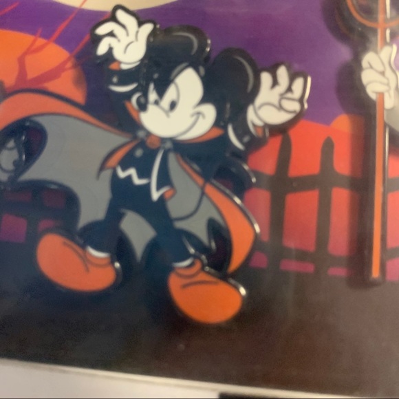 Harvey’ Disney Mickey & Friends Pin Pack - Picture 8 of 13